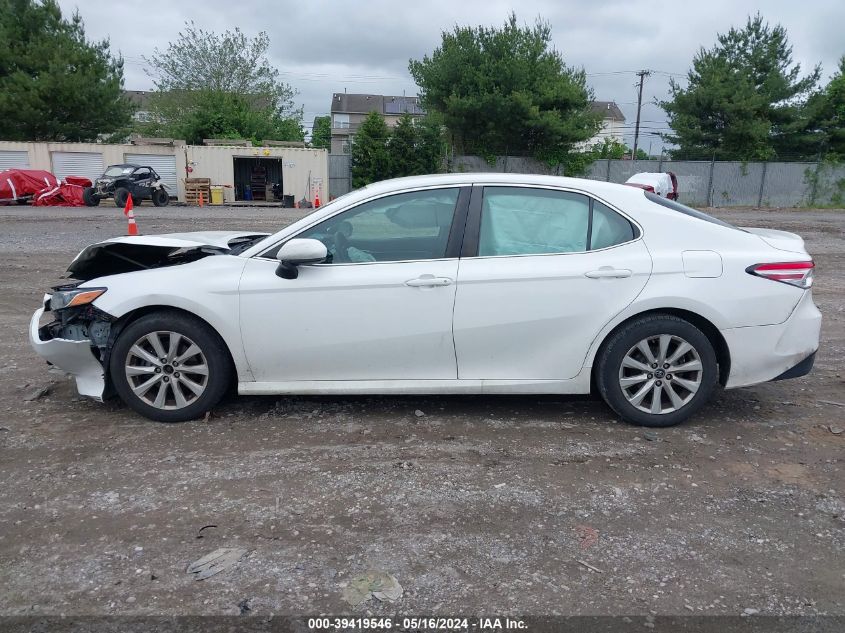 2018 Toyota Camry Le VIN: 4T1B11HKXJU101246 Lot: 39419546