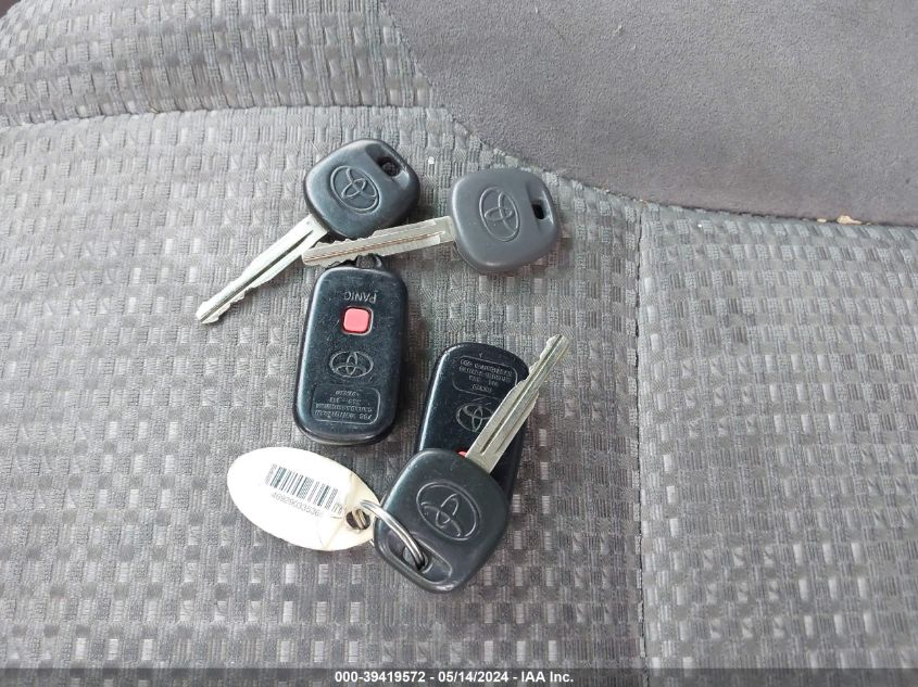 2004 Toyota 4Runner Sr5 V6 VIN: JTEBU14R848011617 Lot: 39419572