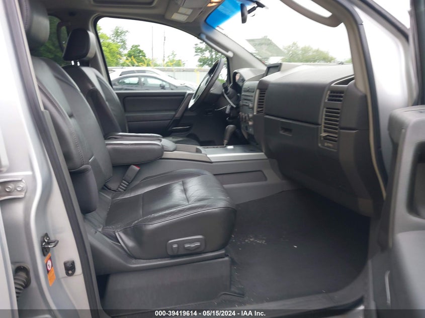 2005 Nissan Armada Se/Le VIN: 5N1AA08B55N732573 Lot: 39419614