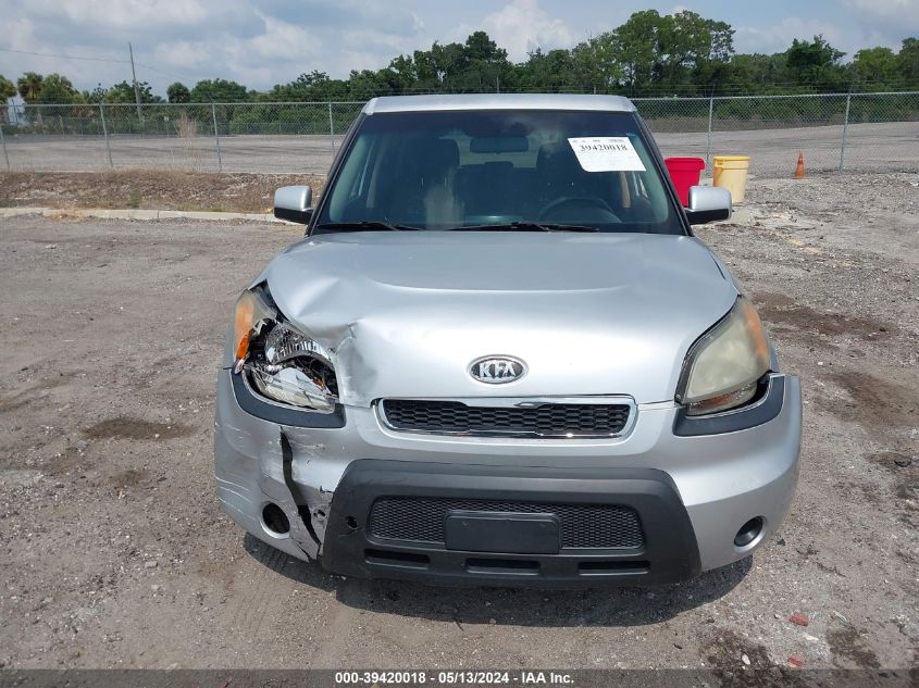 2011 Kia Soul + VIN: KNDJT2A27B7262132 Lot: 39420018