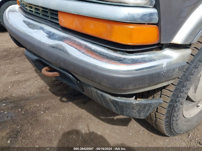 2000 Chevrolet Blazer Lt VIN: 1GNDT13W5Y2111701 Lot: 39420087