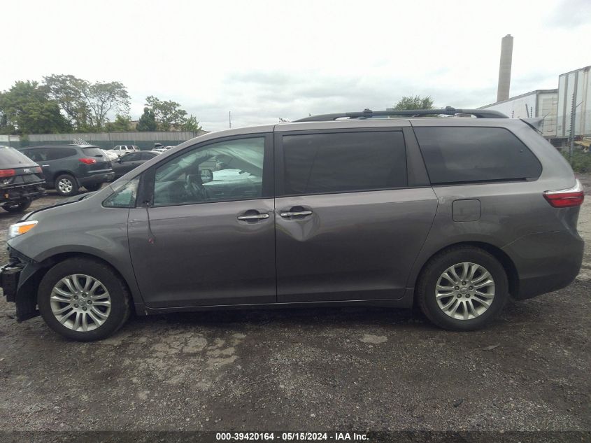 5TDYZ3DCXHS794609 2017 Toyota Sienna Xle 8 Passenger