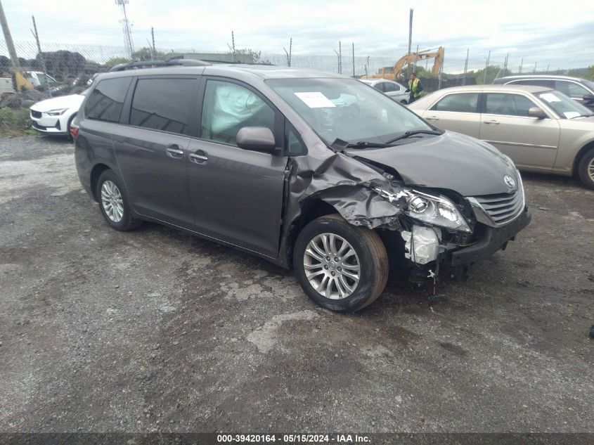 5TDYZ3DCXHS794609 2017 Toyota Sienna Xle 8 Passenger