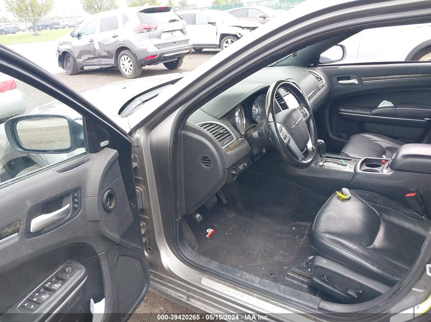 2012 Chrysler 300C VIN: 2C3CCAET5CH261173 Lot: 39420265