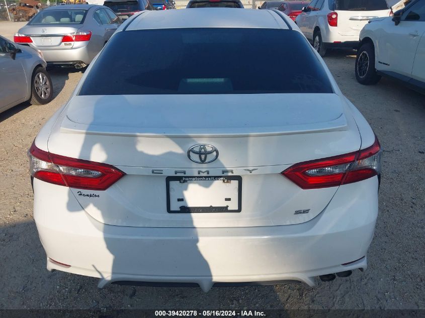 2018 Toyota Camry Se VIN: 4T1B11HK8JU102962 Lot: 39420278