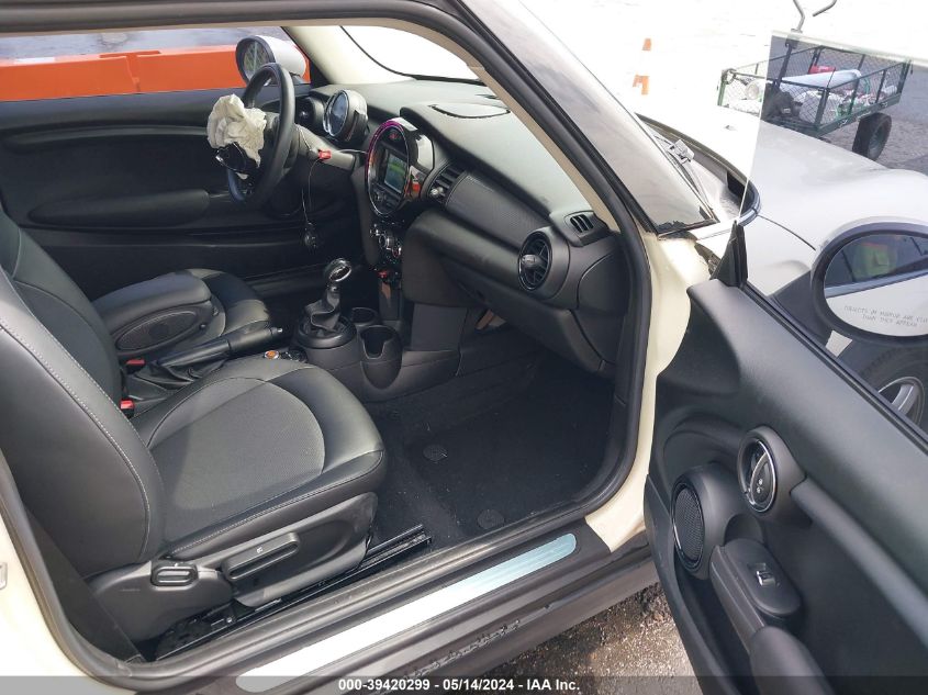 2019 MINI HARDTOP COOPER - WMWXP5C54K2H31567