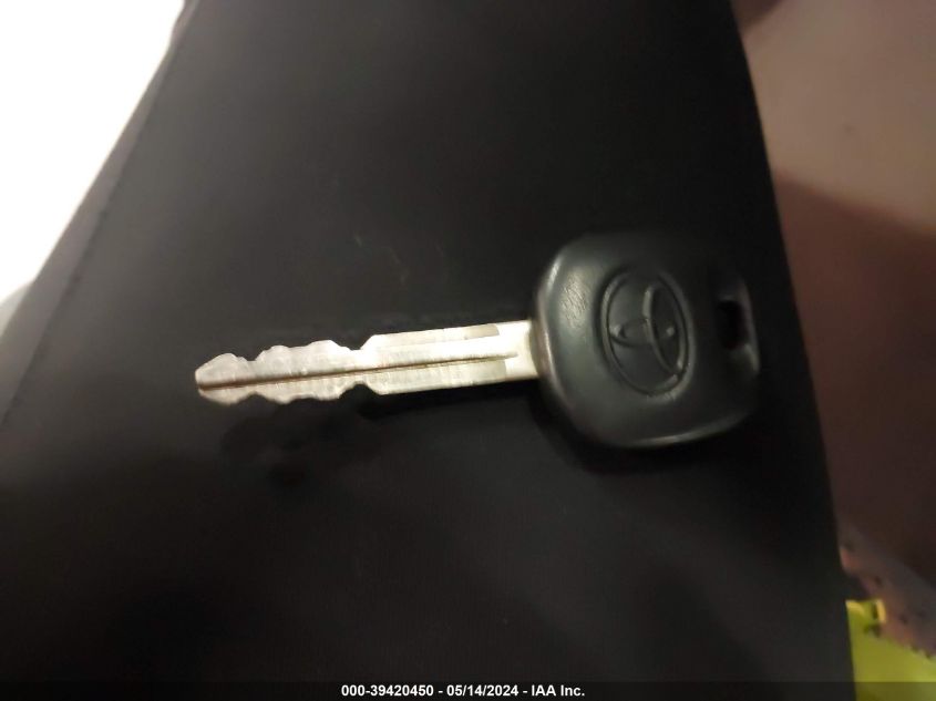 2010 Toyota Tundra Grade 4.6L V8 VIN: 5TFRM5F15AX015143 Lot: 39420450