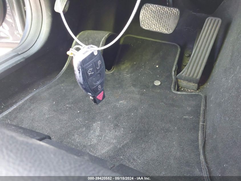 2010 Mercedes-Benz E 350 4Matic VIN: WDDHF8HB0AA213036 Lot: 39420552