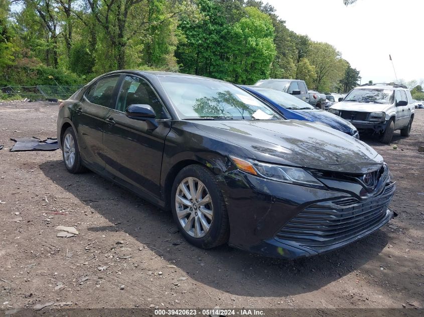 2018 Toyota Camry Le VIN: 4T1B11HK1JU084238 Lot: 39420623