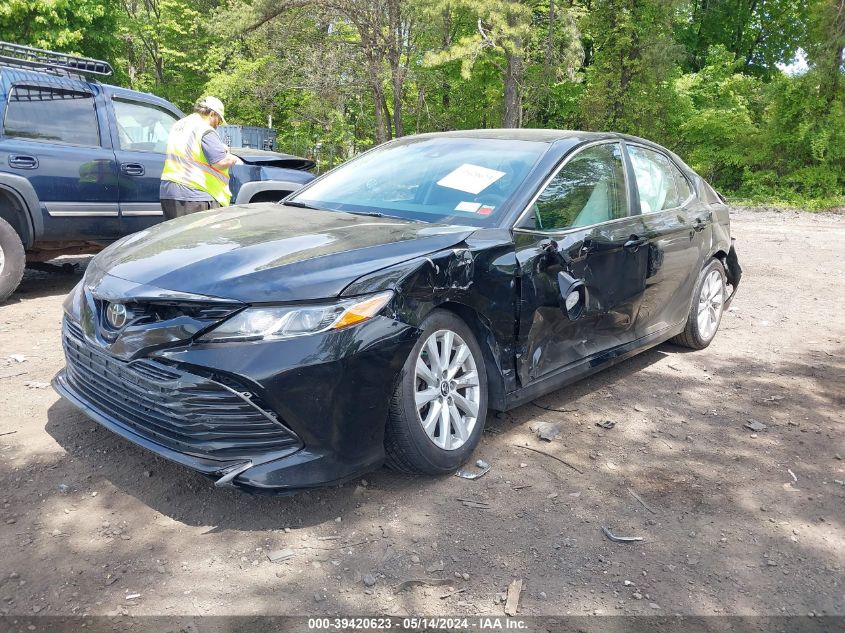 2018 Toyota Camry Le VIN: 4T1B11HK1JU084238 Lot: 39420623