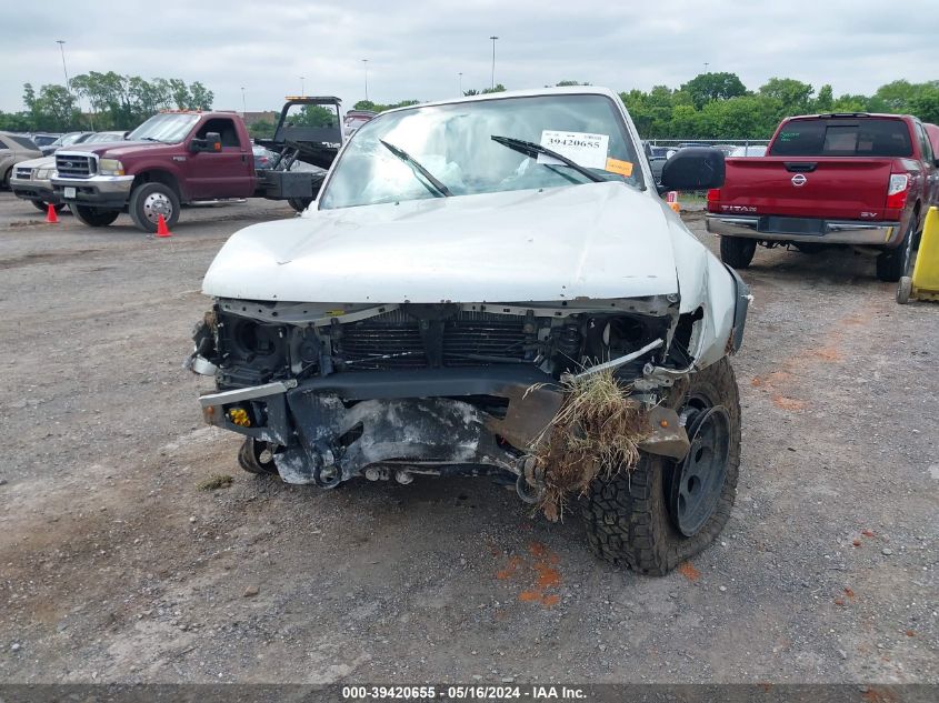 2000 Toyota Tacoma Base V6 VIN: 4TAWN72N5YZ679022 Lot: 39420655