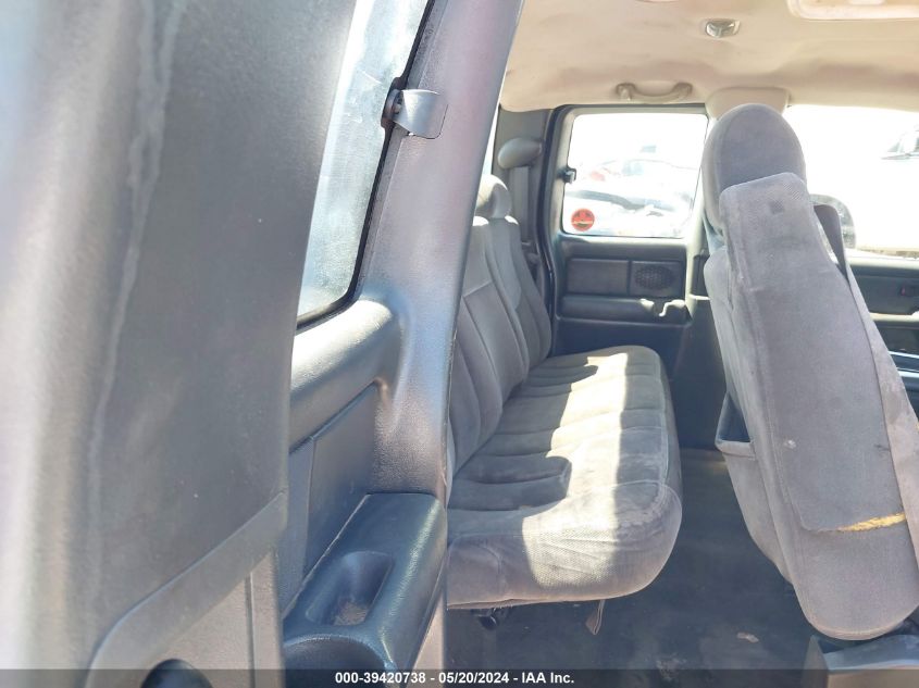 2004 GMC Sierra 1500 VIN: 1GTEC19V74Z303568 Lot: 39420738