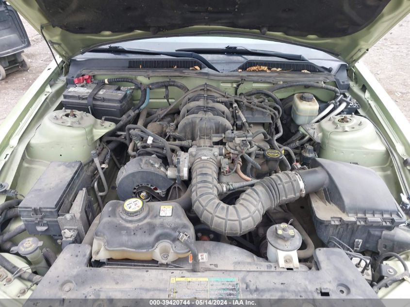 2005 Ford Mustang VIN: 1ZVFT80N055122201 Lot: 39420744