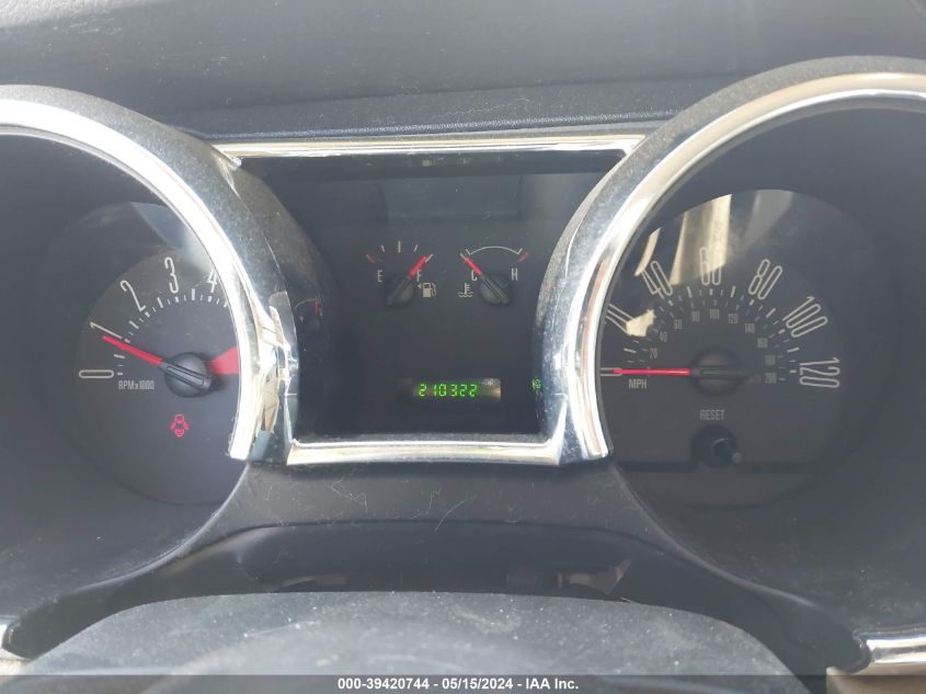 2005 Ford Mustang VIN: 1ZVFT80N055122201 Lot: 39420744