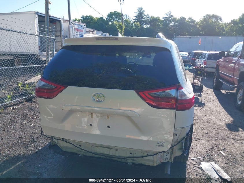 2020 Toyota Sienna Xle VIN: 5TDDZ3DC3LS233739 Lot: 39421127