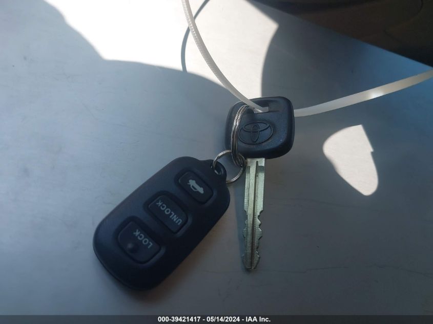 2003 Toyota Camry Le VIN: 4T1BE32K43U253888 Lot: 39421417