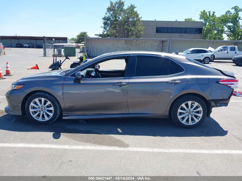 2019 Toyota Camry Le VIN: 4T1B11HK6KU252327 Lot: 39421447