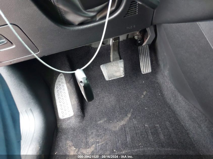 2017 Jeep Cherokee Latitude 4X4 VIN: 1C4PJMCS8HW635895 Lot: 39421520