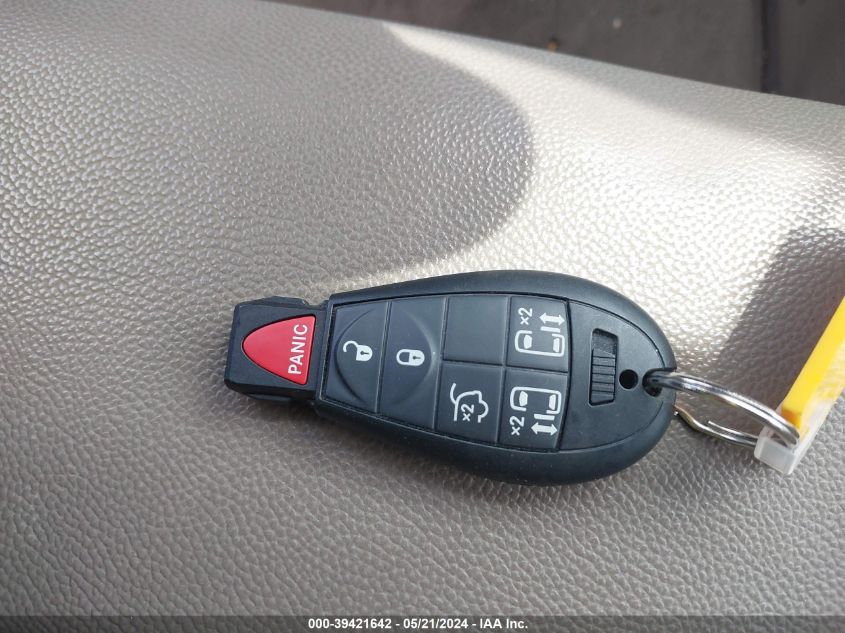 2016 Chrysler Town & Country Touring VIN: 2C4RC1BG3GR298414 Lot: 39421642