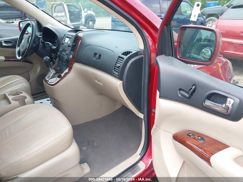 2008 Hyundai Entourage Gls/Limited VIN: KNDMC233786056858 Lot: 39421645