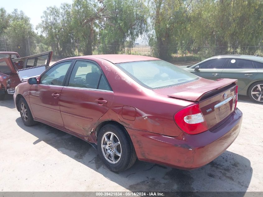 2004 Toyota Camry Le VIN: 4T1BE32K14U305592 Lot: 39421834