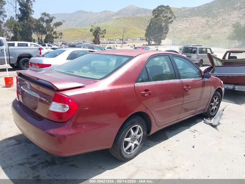 2004 Toyota Camry Le VIN: 4T1BE32K14U305592 Lot: 39421834