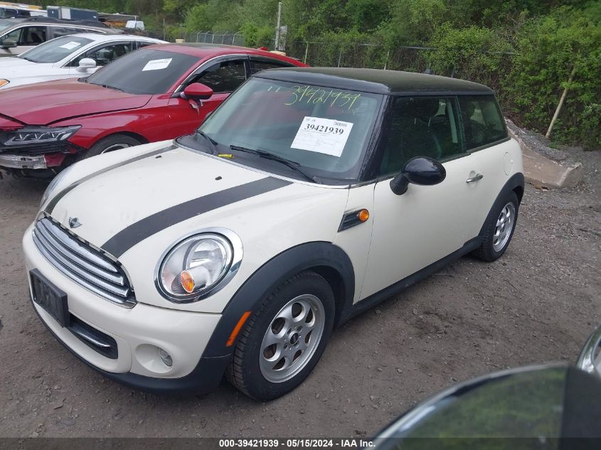 2013 Mini Hardtop Cooper VIN: WMWSU3C53DT685389 Lot: 39421939