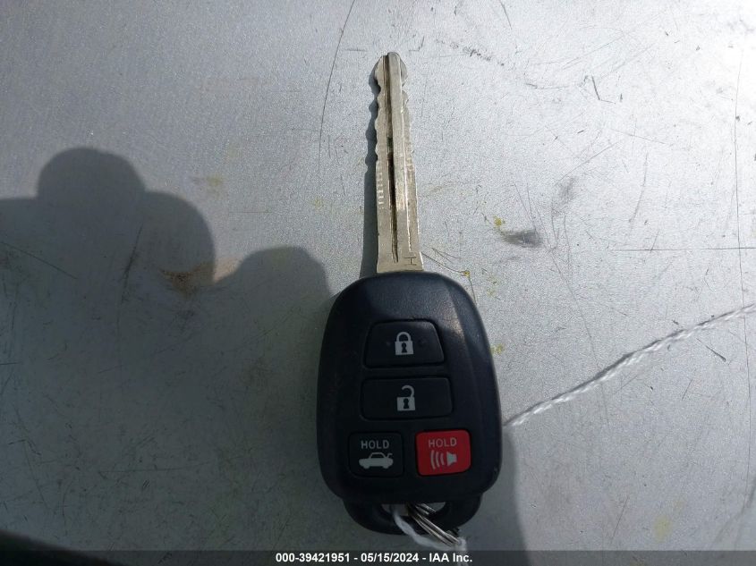 2016 Toyota Camry Le VIN: 4T4BF1FKXGR517557 Lot: 39421951