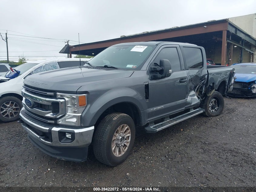 2022 FORD F-350 (VIN: 1FT8W3BTXNEF02549