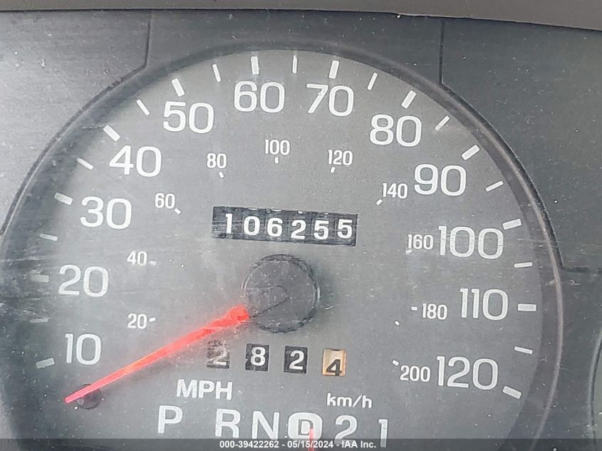 2000 Mercury Grand Marquis Gs VIN: 2MEFM74W7YX715553 Lot: 39422262