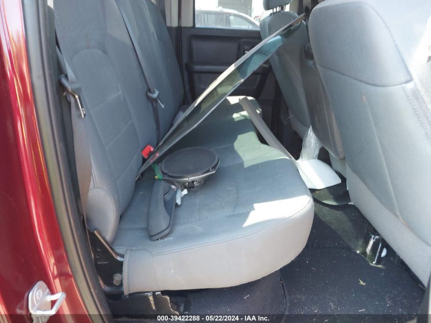 2018 Ram 1500 Express Quad Cab 4X4 6'4 Box VIN: 1C6RR7FT6JS158072 Lot: 39422288