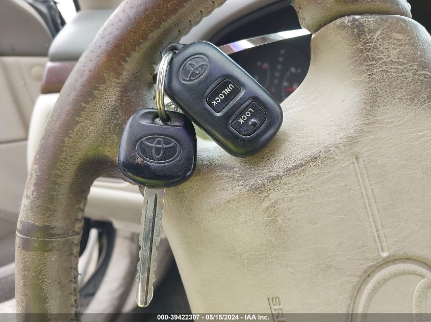 2000 Toyota Camry Solara Sle V6 VIN: 2T1CF28P0YC384100 Lot: 39422307