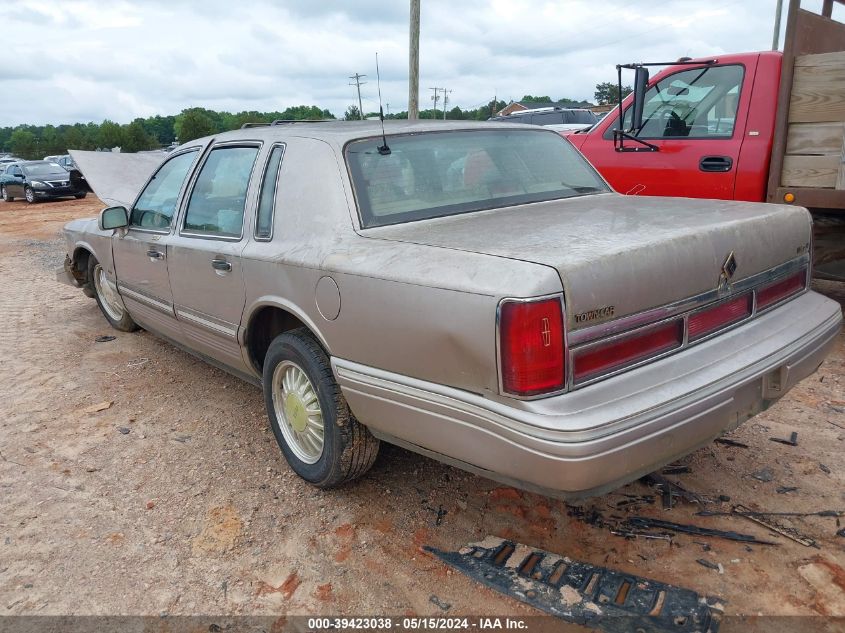 1995 Lincoln Town Car Signature/Spinnaker VIN: 1LNLM82W8SY600914 Lot: 39423038