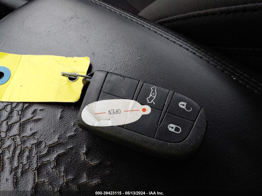 2015 Chrysler 200 Limited VIN: 1C3CCCAB7FN567070 Lot: 39423115