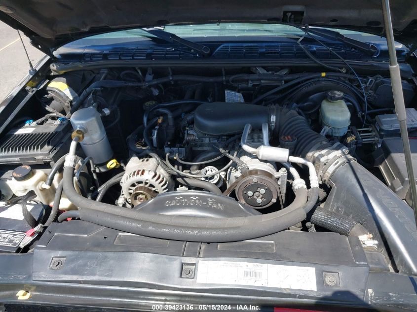 2000 GMC Sonoma Sls VIN: 1GTCT19W0Y8139611 Lot: 39423136