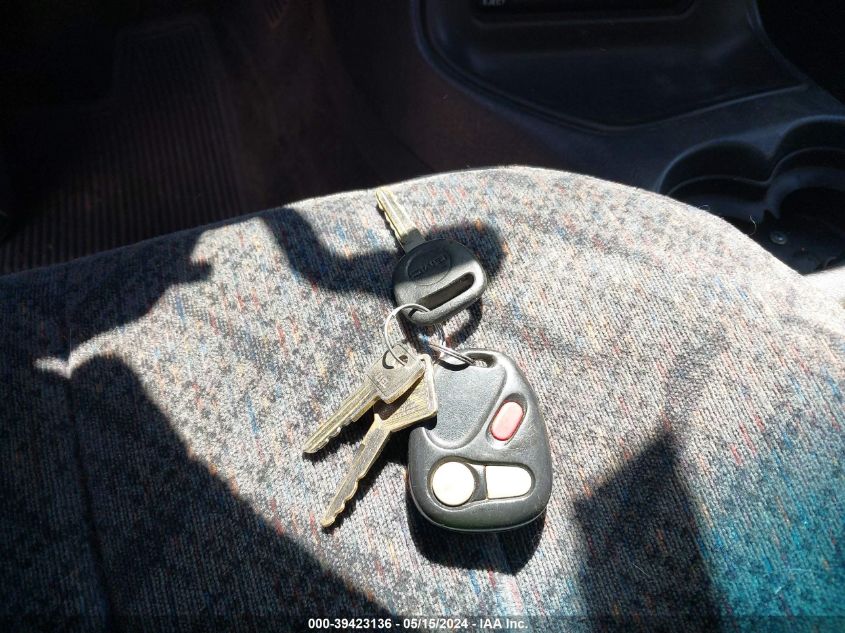 2000 GMC Sonoma Sls VIN: 1GTCT19W0Y8139611 Lot: 39423136