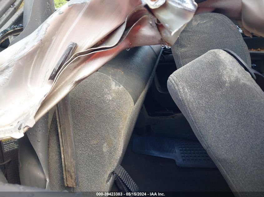 2004 Chevrolet Silverado 1500 Z71 VIN: 1GCEK19T94E164259 Lot: 39423383