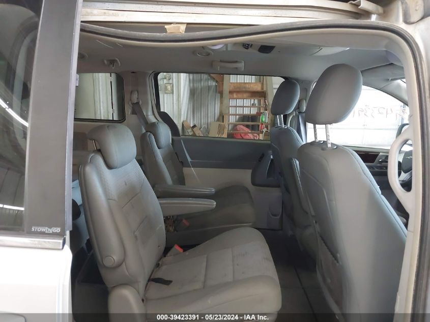 2010 Chrysler Town & Country Touring VIN: 2A4RR5D17AR137970 Lot: 39423391