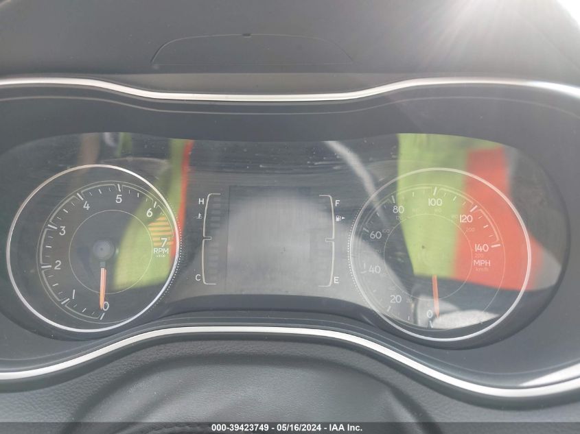 2019 Jeep Cherokee Latitude 4X4 VIN: 1C4PJMCB1KD212109 Lot: 39423749