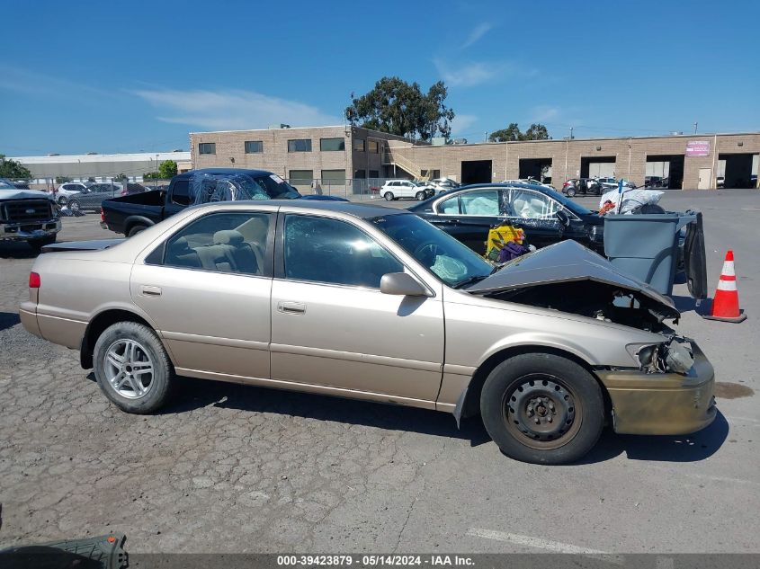 2000 Toyota Camry Le VIN: JT2BG22K4Y0493684 Lot: 39423879