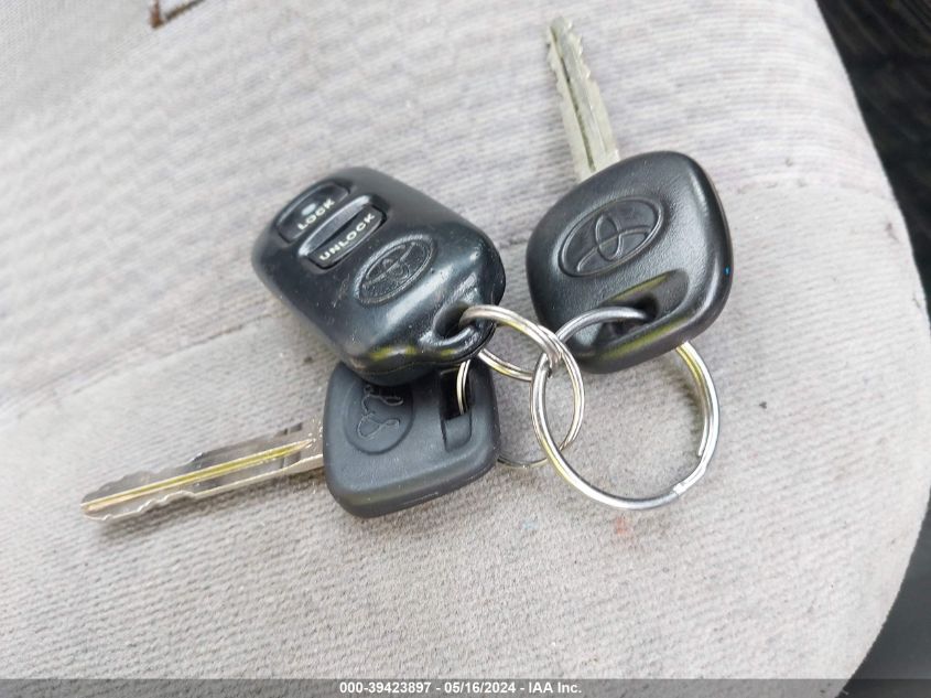 2005 Toyota Corolla Le VIN: 2T1BR32E05C556394 Lot: 39423897