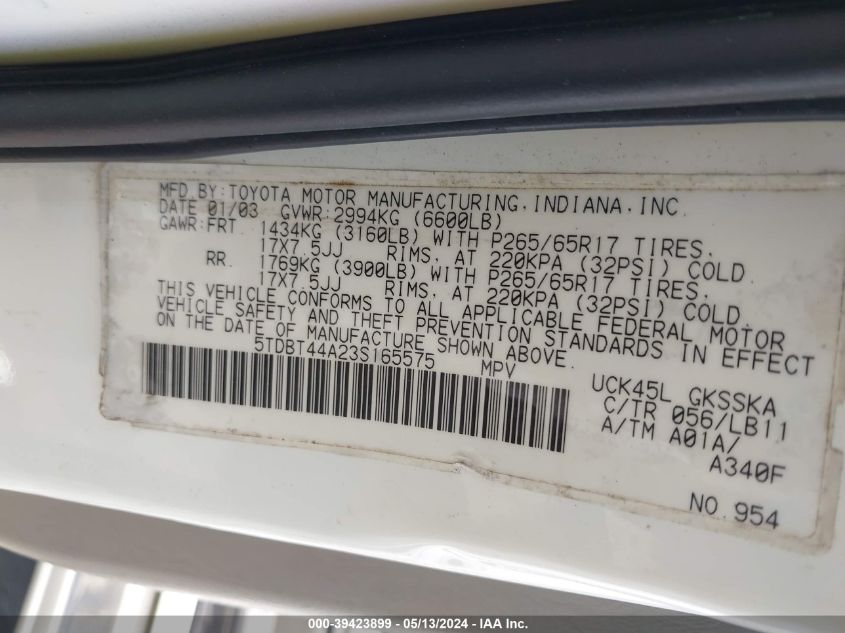 2003 Toyota Sequoia Sr5 V8 VIN: 5TDBT44A23S165575 Lot: 39423899