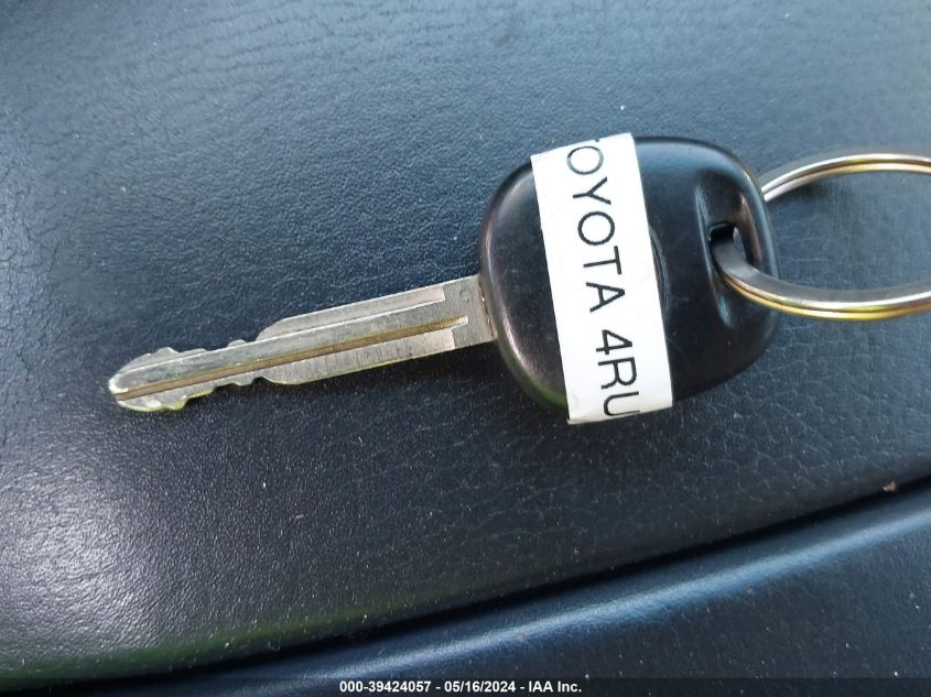 2003 Toyota 4Runner Limited V8 VIN: JTEZT17R230004835 Lot: 39424057