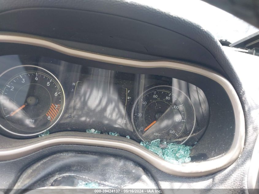 2015 Jeep Cherokee Latitude VIN: 1C4PJLCS6FW532661 Lot: 39424137