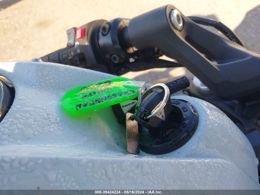 2022 KAWASAKI EX650 N - ML5EXEN18NDA76255