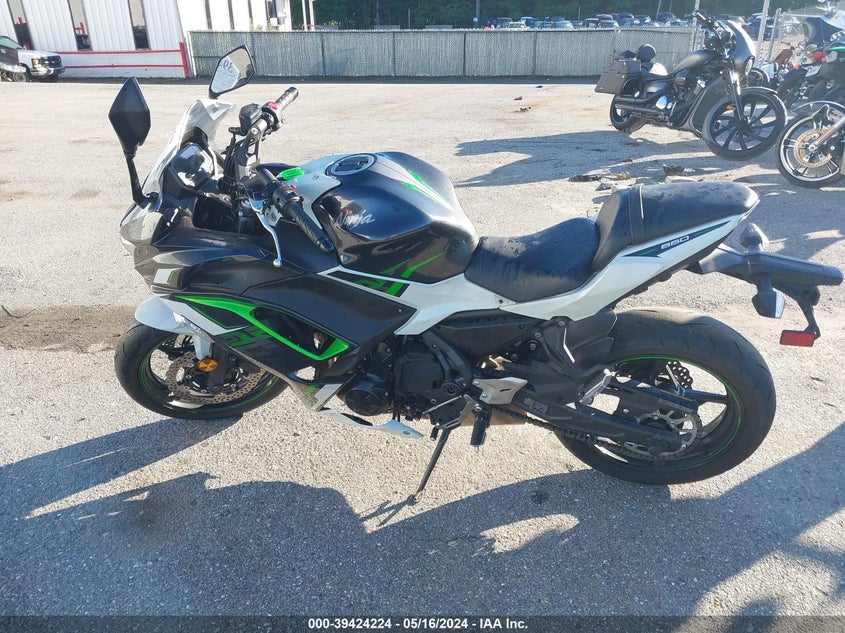 2022 KAWASAKI EX650 N - ML5EXEN18NDA76255