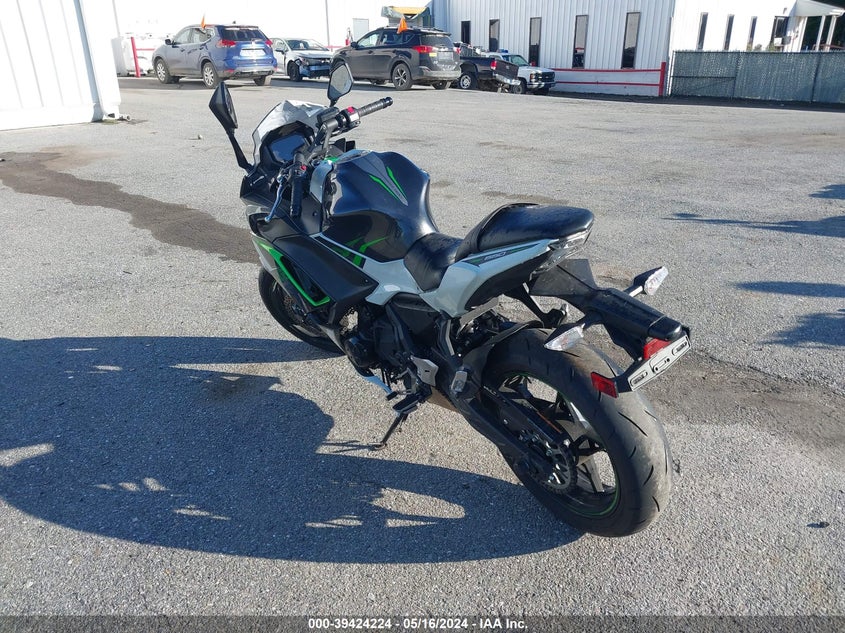 2022 KAWASAKI EX650 N - ML5EXEN18NDA76255