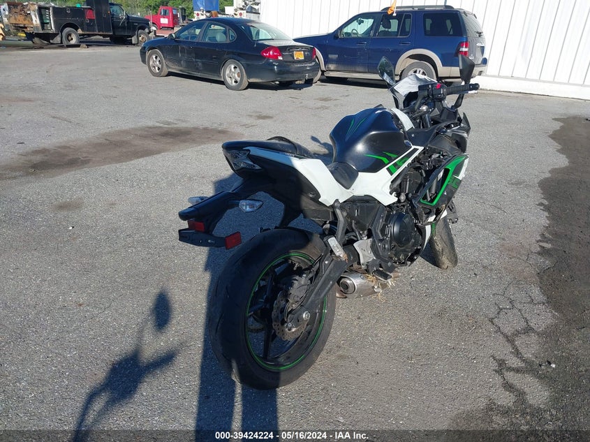 2022 KAWASAKI EX650 N - ML5EXEN18NDA76255