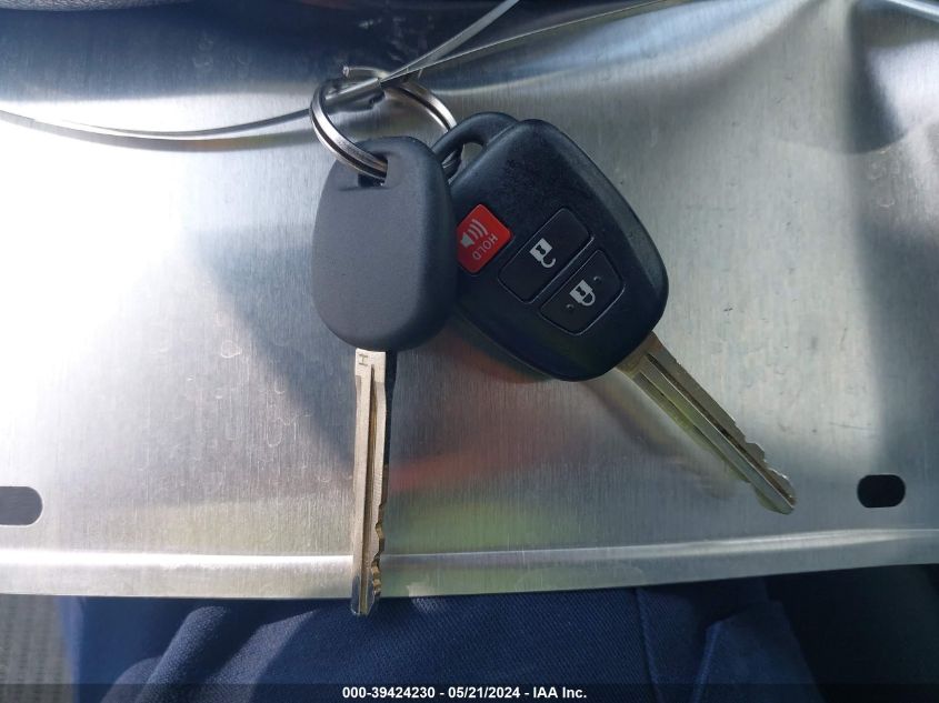 2017 Toyota Rav4 Le VIN: JTMZFREV4HJ135728 Lot: 39424230