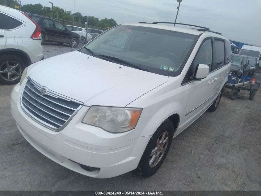 2010 Chrysler Town & Country Touring VIN: 2A4RR5D10AR495704 Lot: 39424249